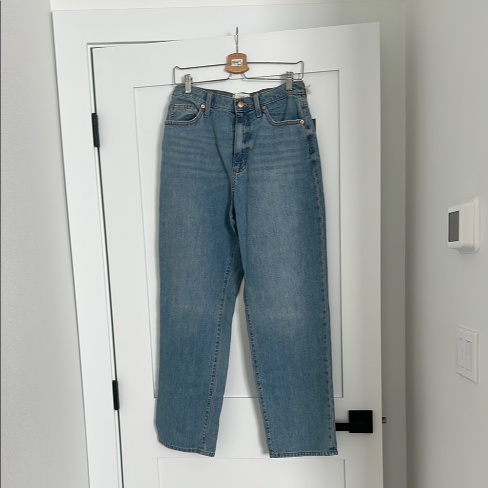 Universal Thread Blue Straight Leg Jeans